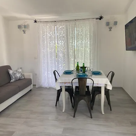 Tatil Evi La Casa Sull'acqua Olbia